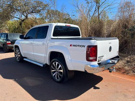 VOLKSWAGEN AMAROK 2.0 HIGHLINE EXTREME 4X4 CD 16V TURBO INTERCOOLER DIESEL 4P AUTOMÁTICO
